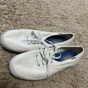White keds